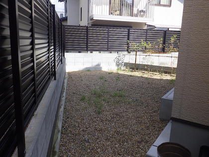芝張り前