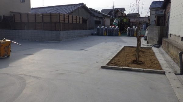 保育園への人工芝敷設工事 作業前