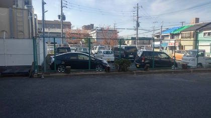 伐採後の駐車場