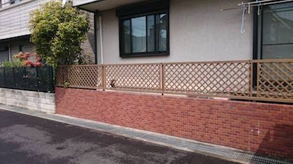 ツタが取れたウッドフェンス