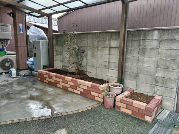 今ある花壇を撤去して新たにレンガを積み直してほしい（施工後）