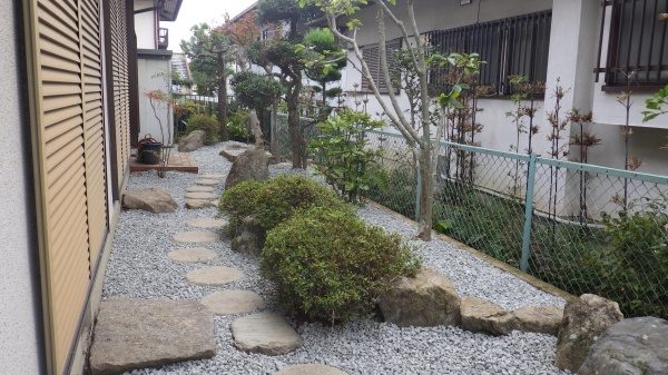 雑草対策後